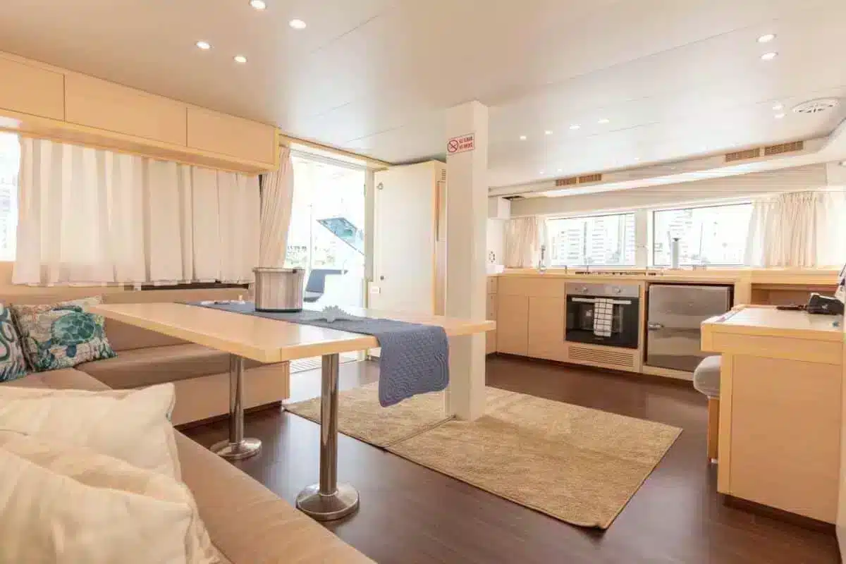 Catamarán Powercat Sea Warriors - Image 16